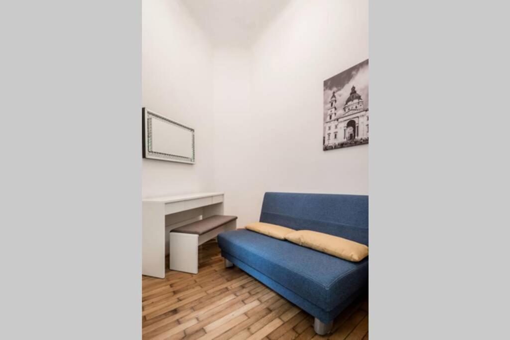 Oktober 6/8 Apartment Budapest Bagian luar foto